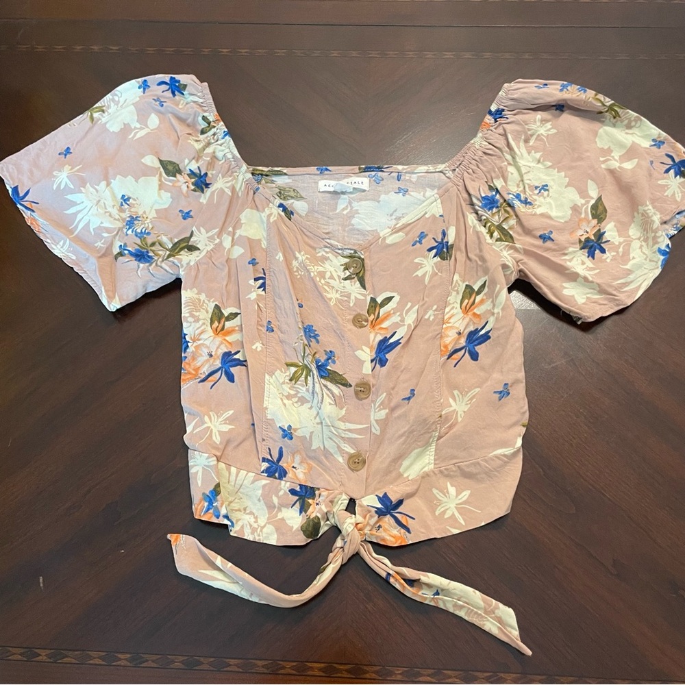 Aeropostale Pink Tropical Floral Print Crop Top